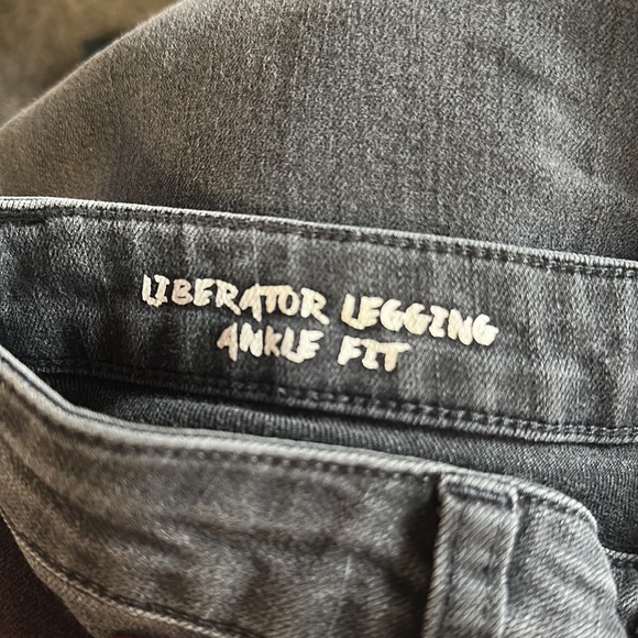 Volcom stretchy dark grey jeans - Picture 5 of 5